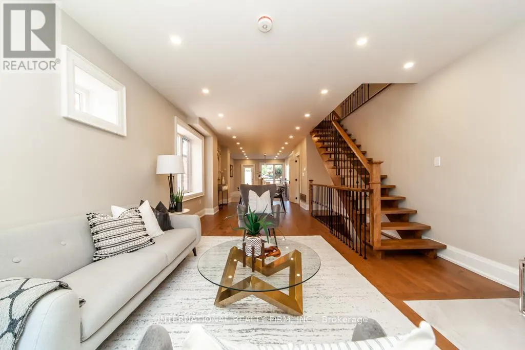 186 MILVERTON BOULEVARD
