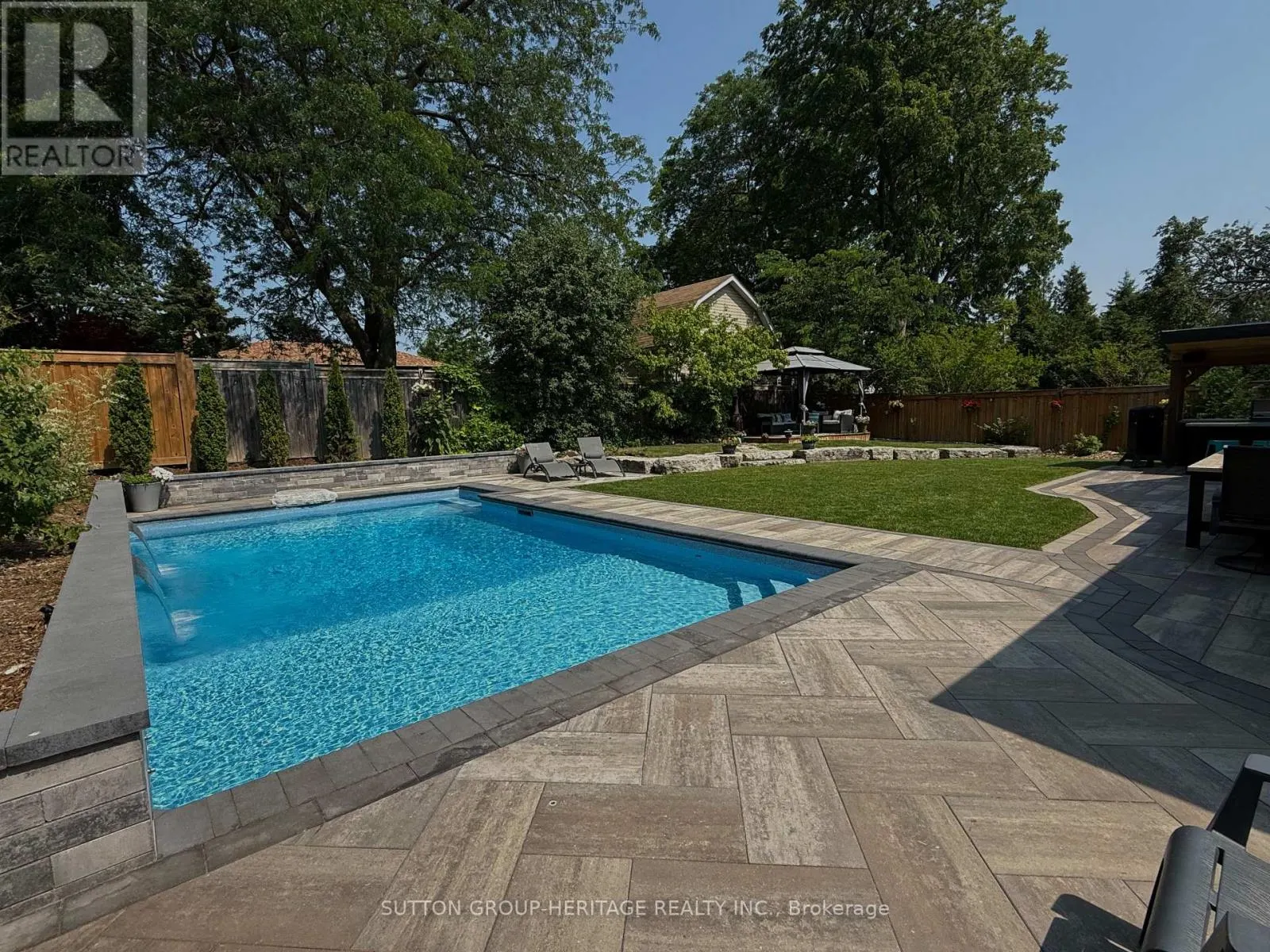 333 FAIRVIEW DRIVE