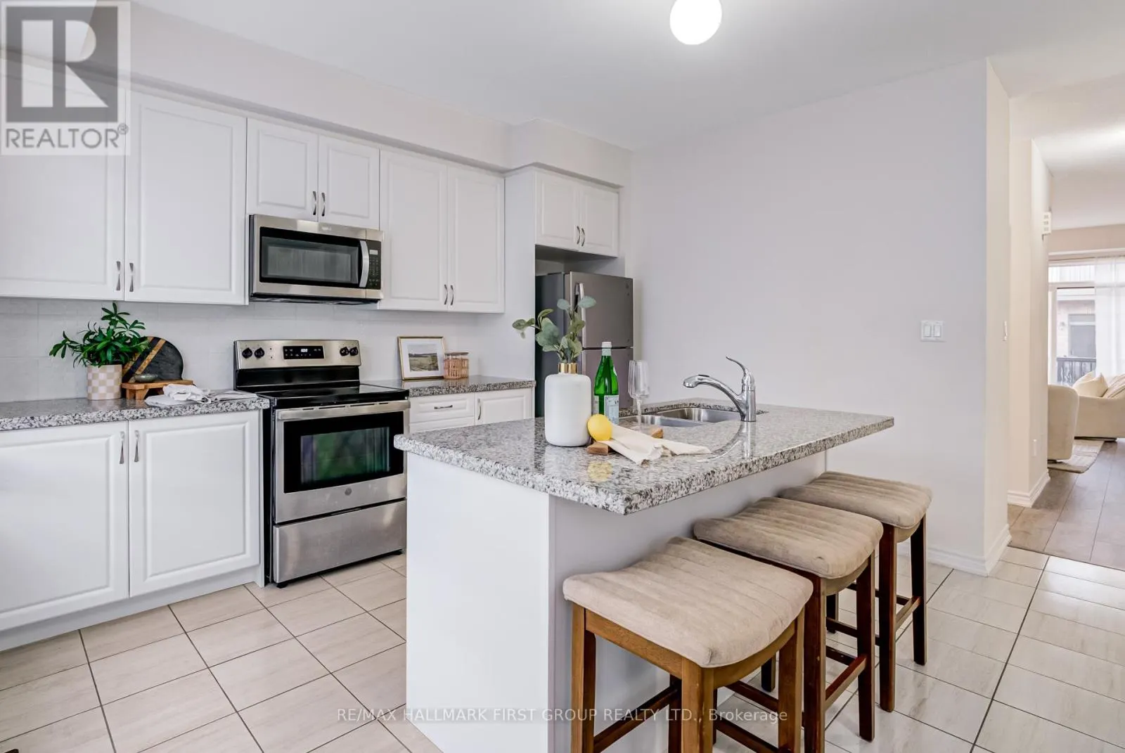 26 KINGFISHER WAY