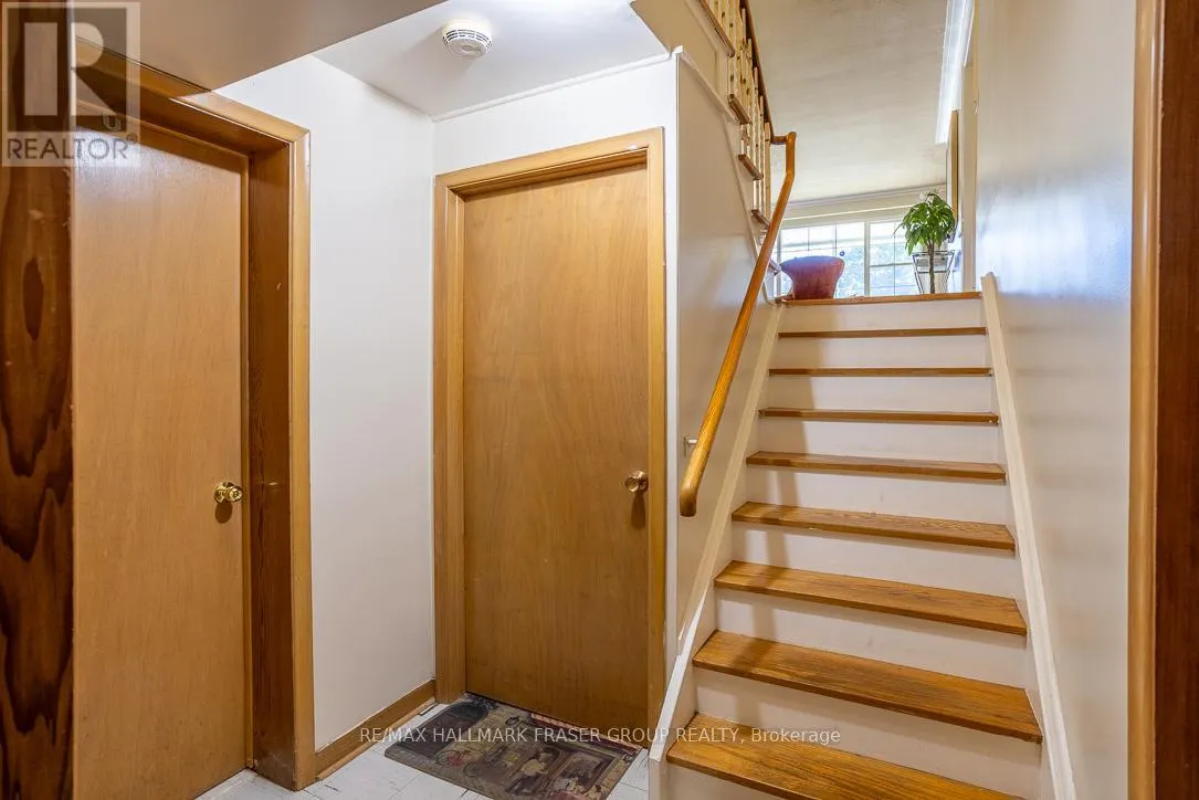 15 STANLAND DRIVE
