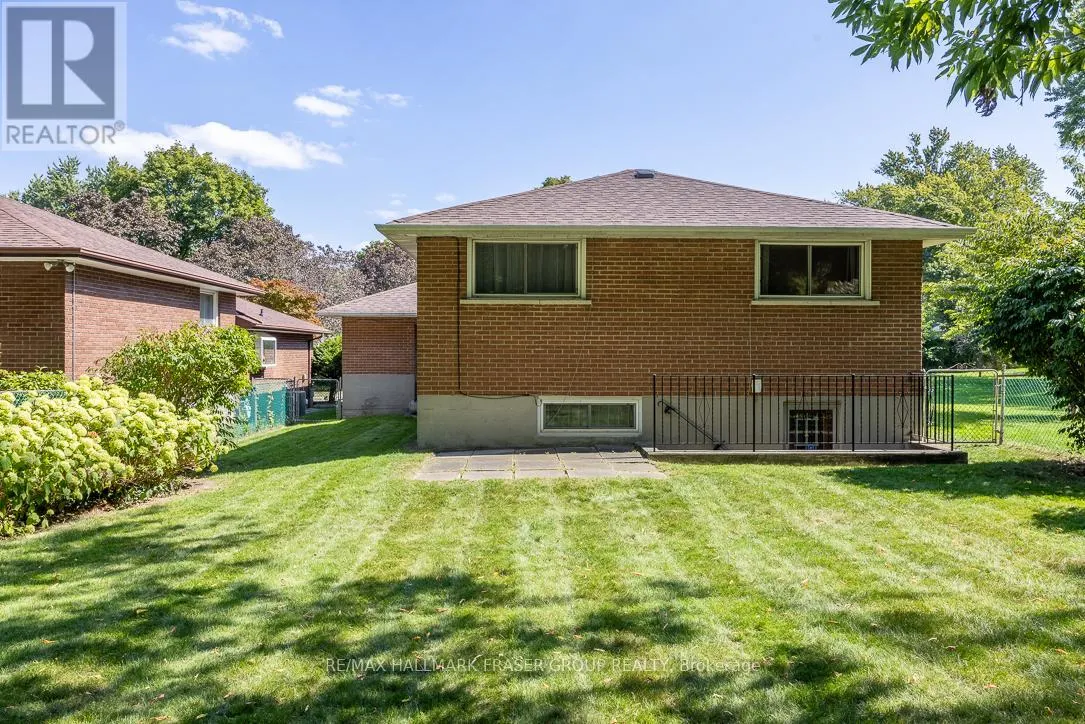 15 STANLAND DRIVE