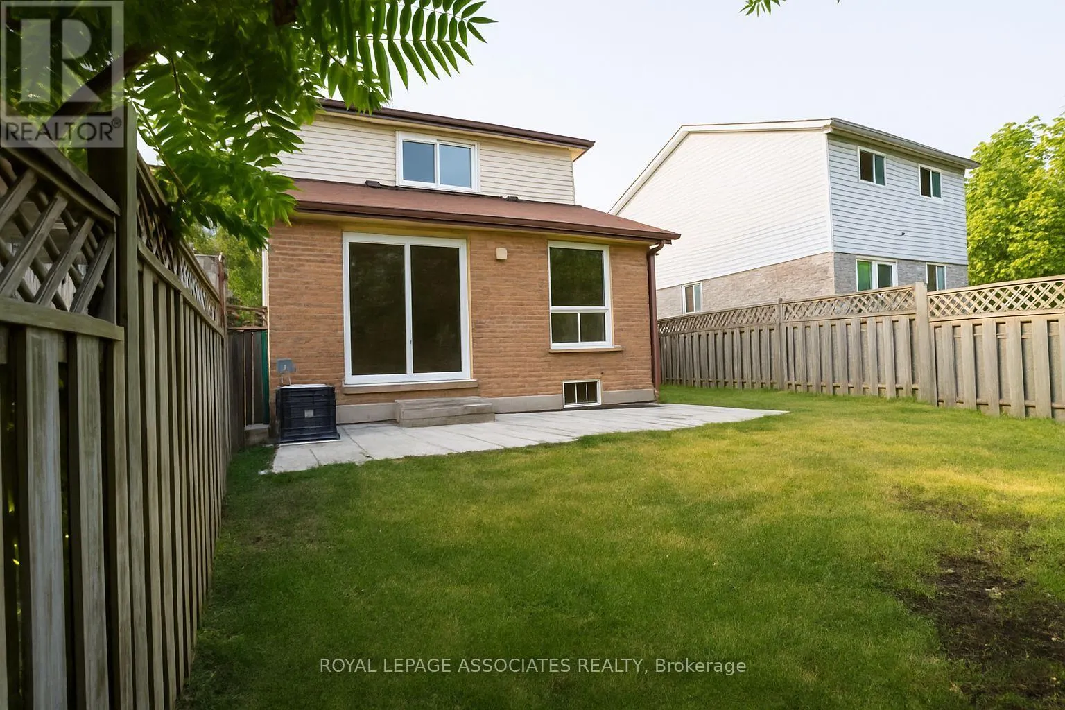 1553 NORWILL CRESCENT