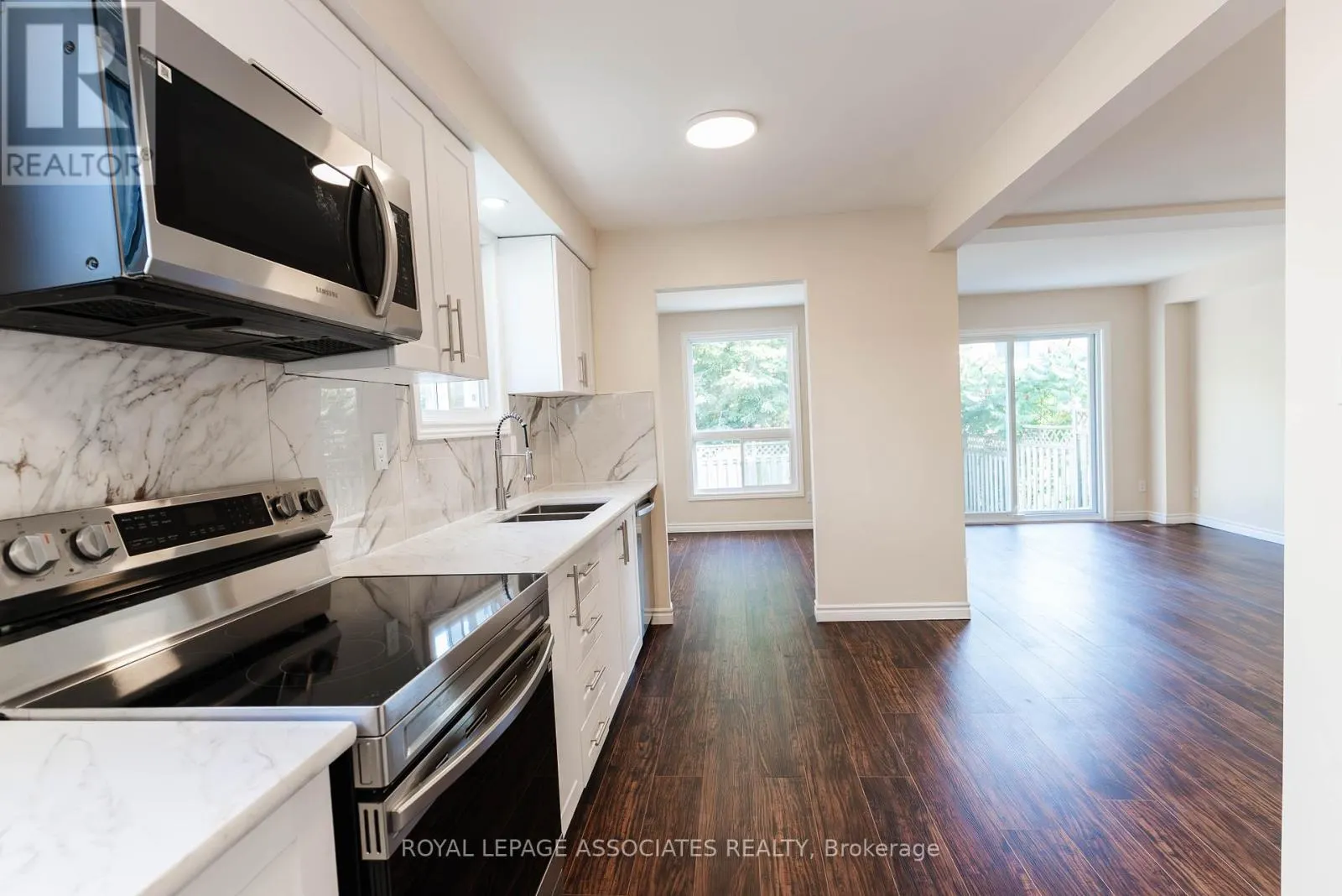 1553 NORWILL CRESCENT