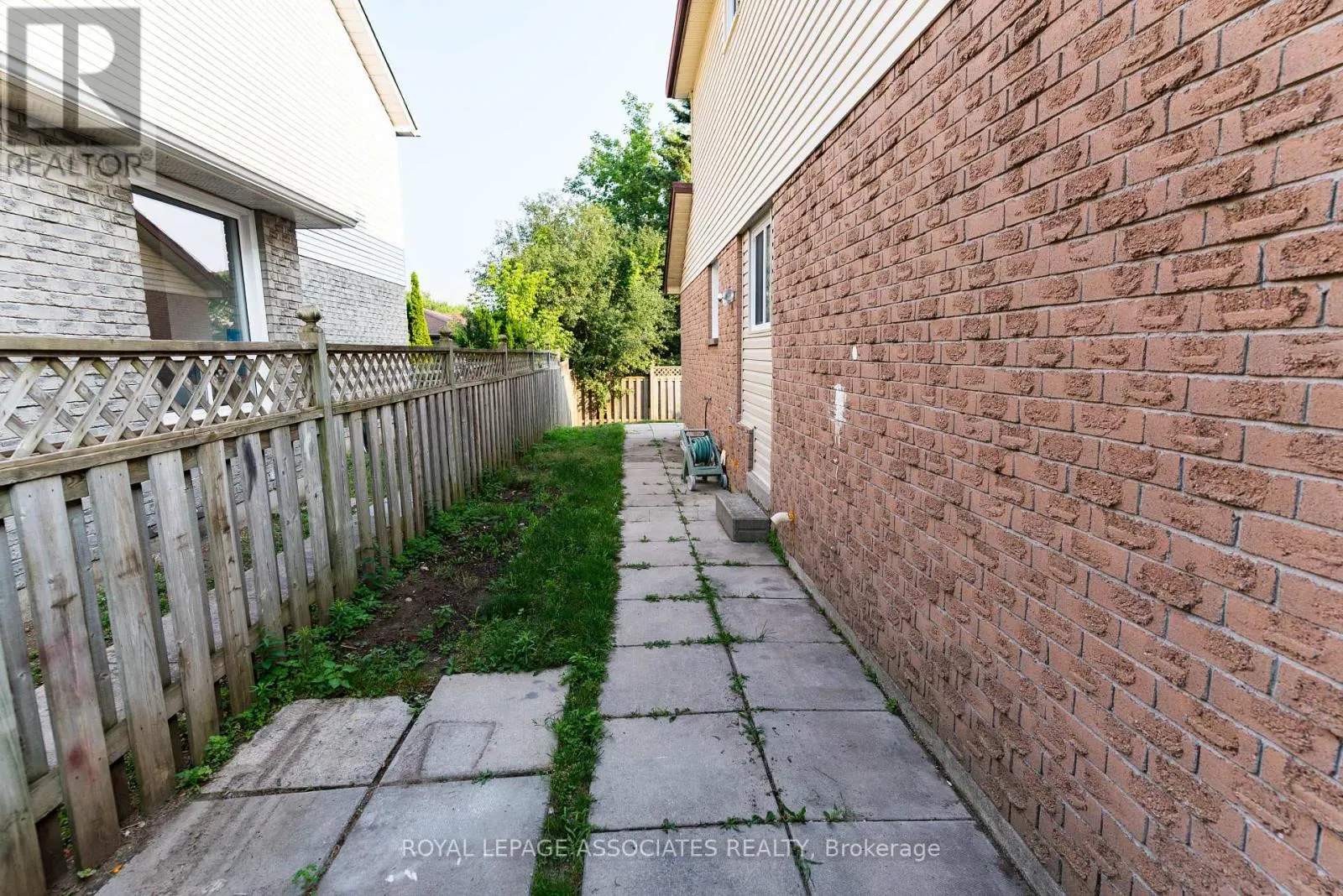 1553 NORWILL CRESCENT