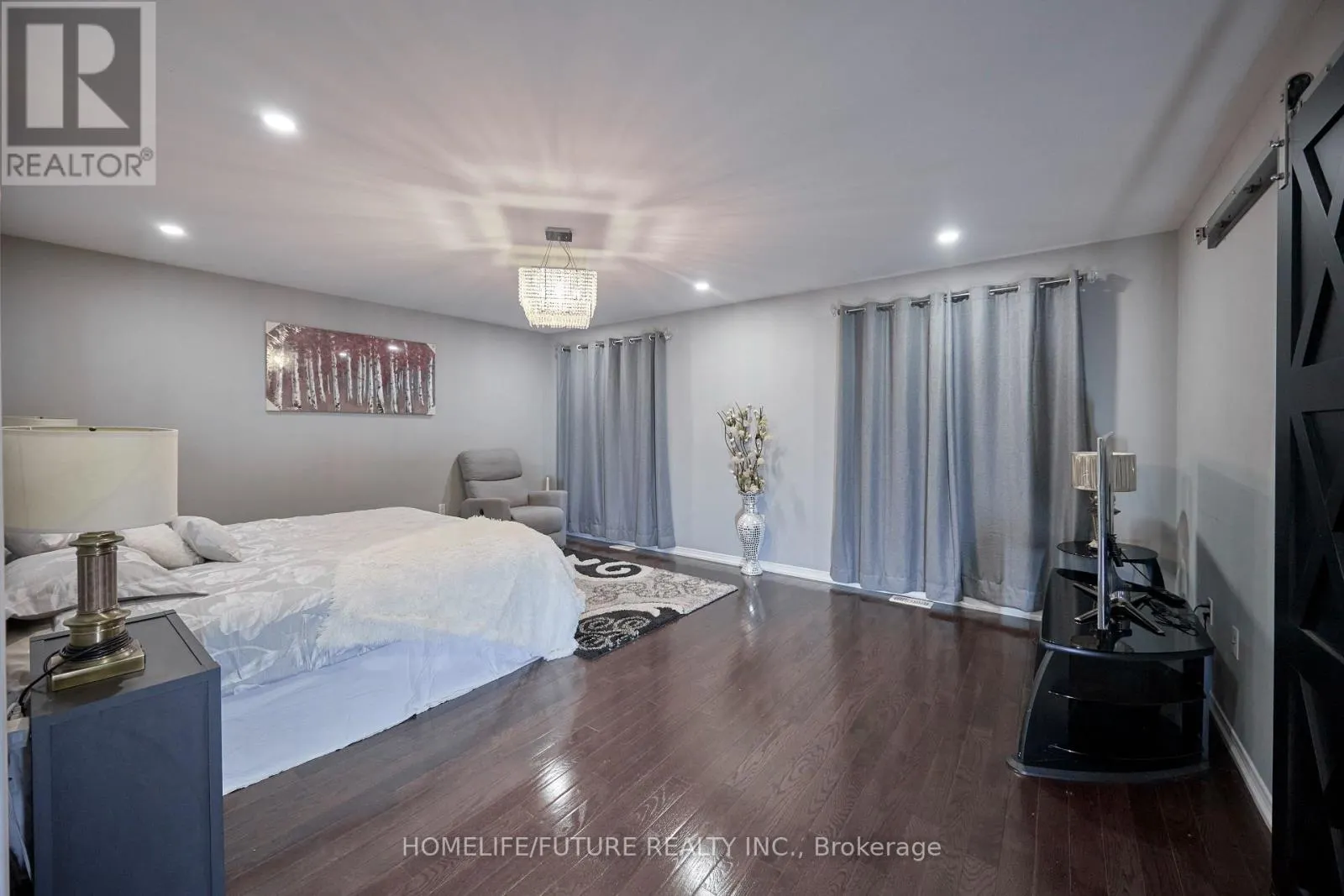 2549 SNOW KNIGHT DRIVE