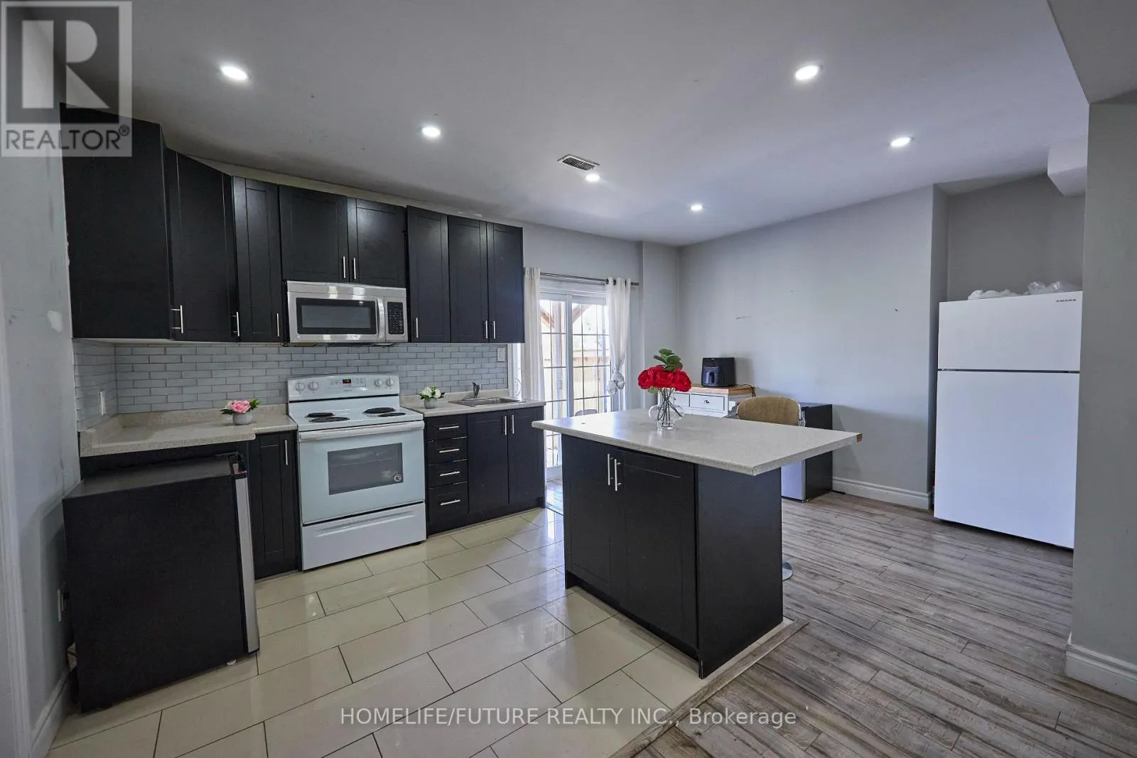 2549 SNOW KNIGHT DRIVE