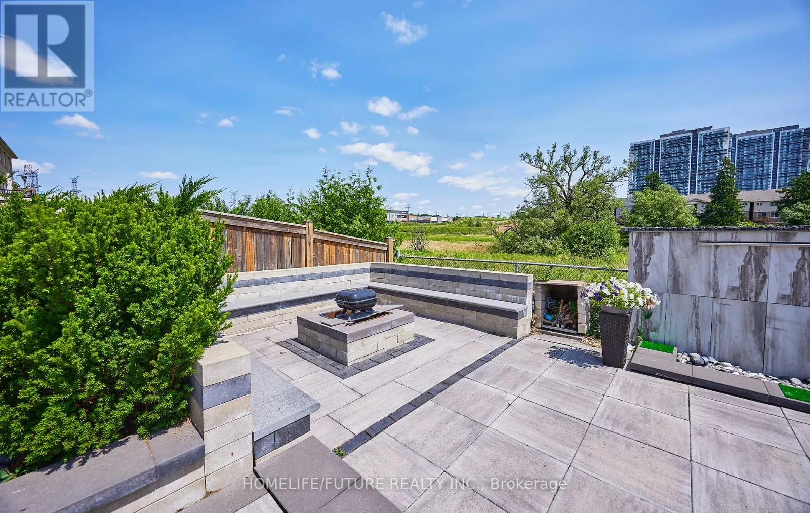 2549 SNOW KNIGHT DRIVE