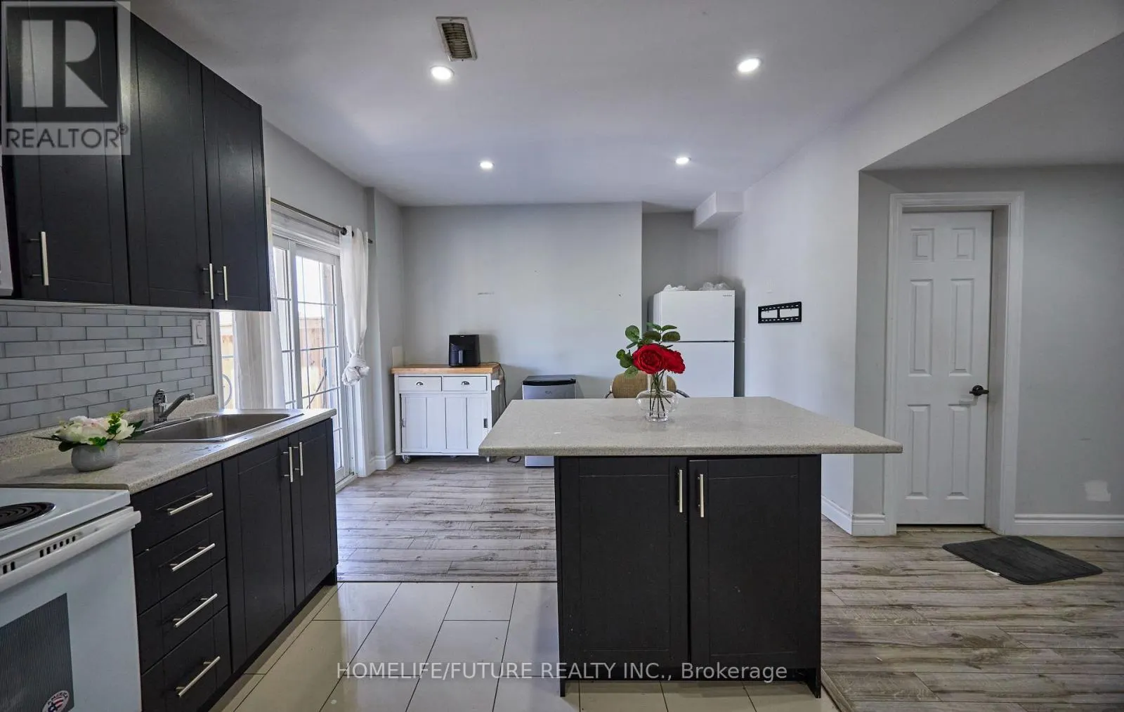 2549 SNOW KNIGHT DRIVE