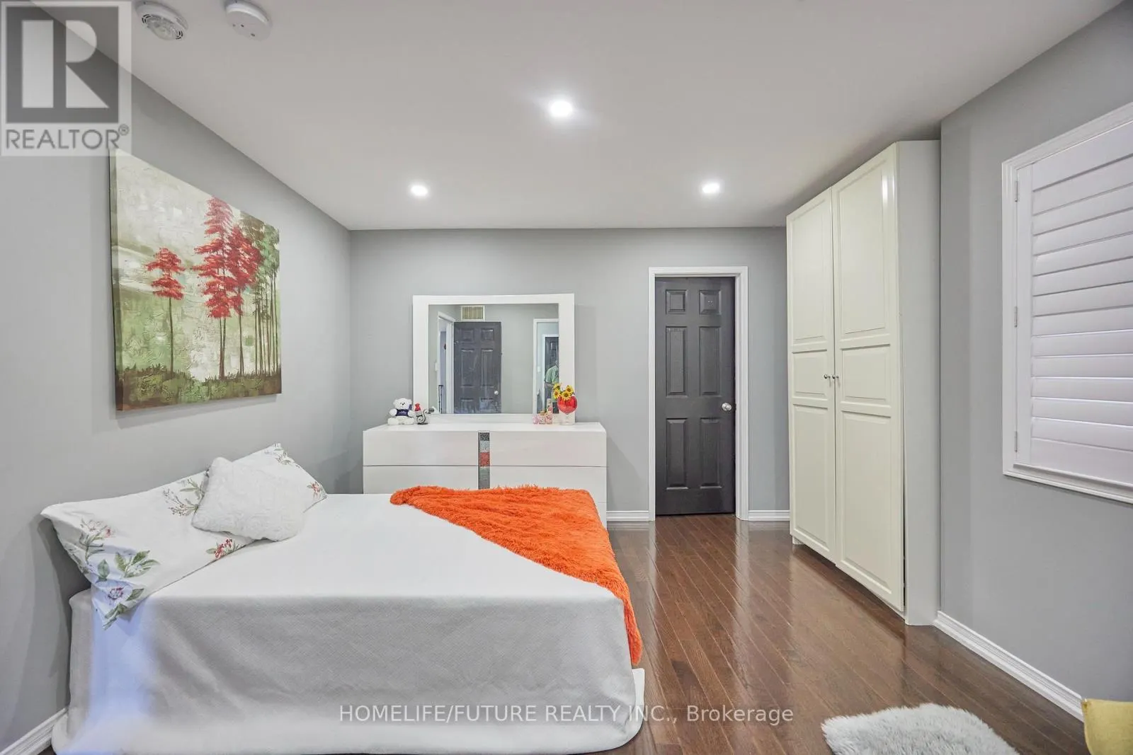 2549 SNOW KNIGHT DRIVE