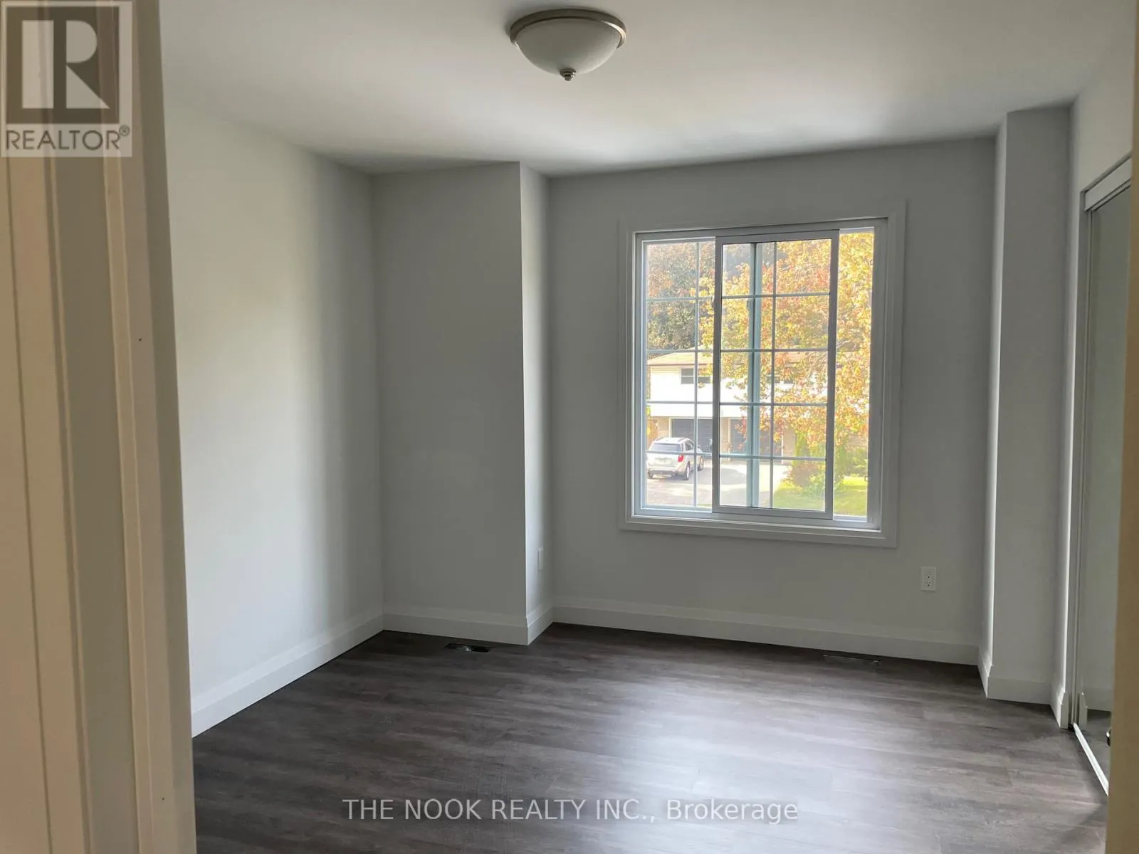 3 - 279 HUMBER AVENUE, #3