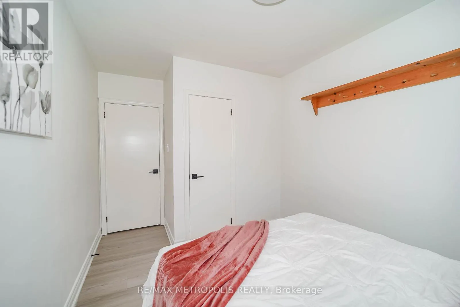 592 CARLYLE COURT