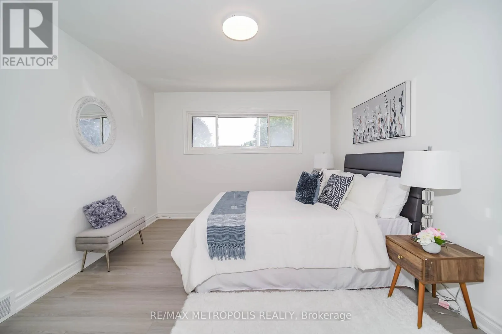 592 CARLYLE COURT