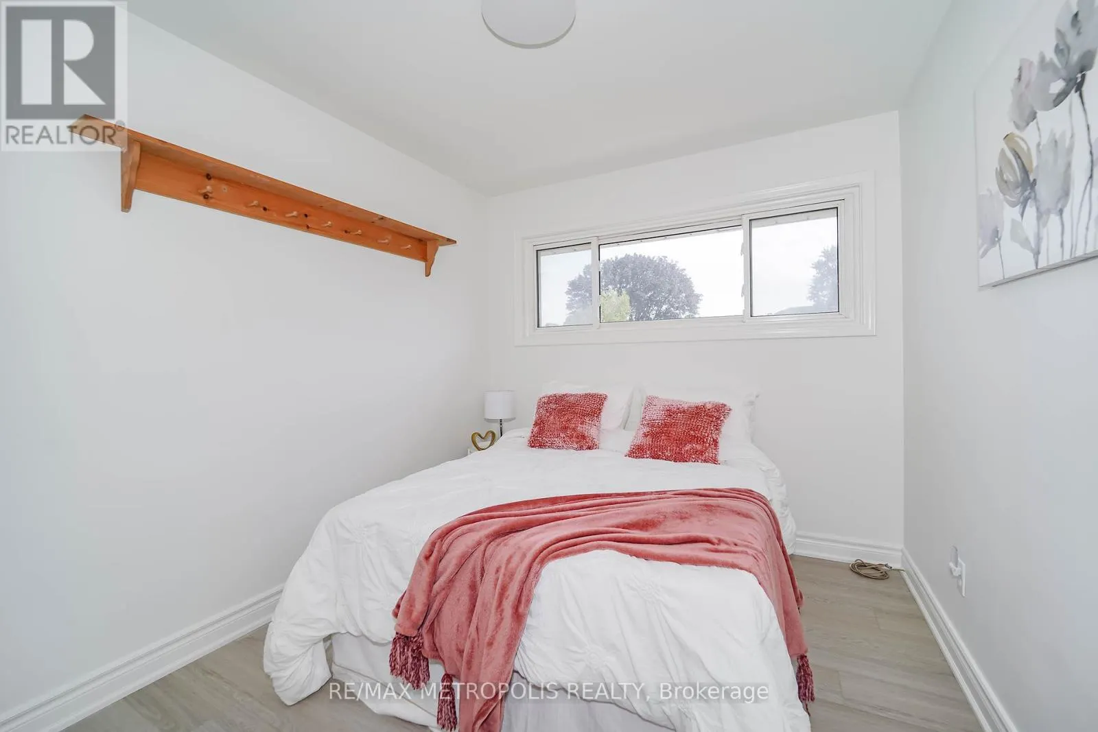 592 CARLYLE COURT