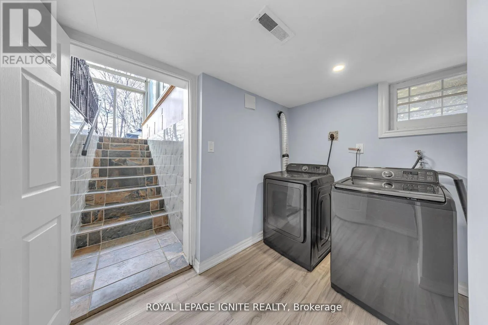 806 HENRY STREET