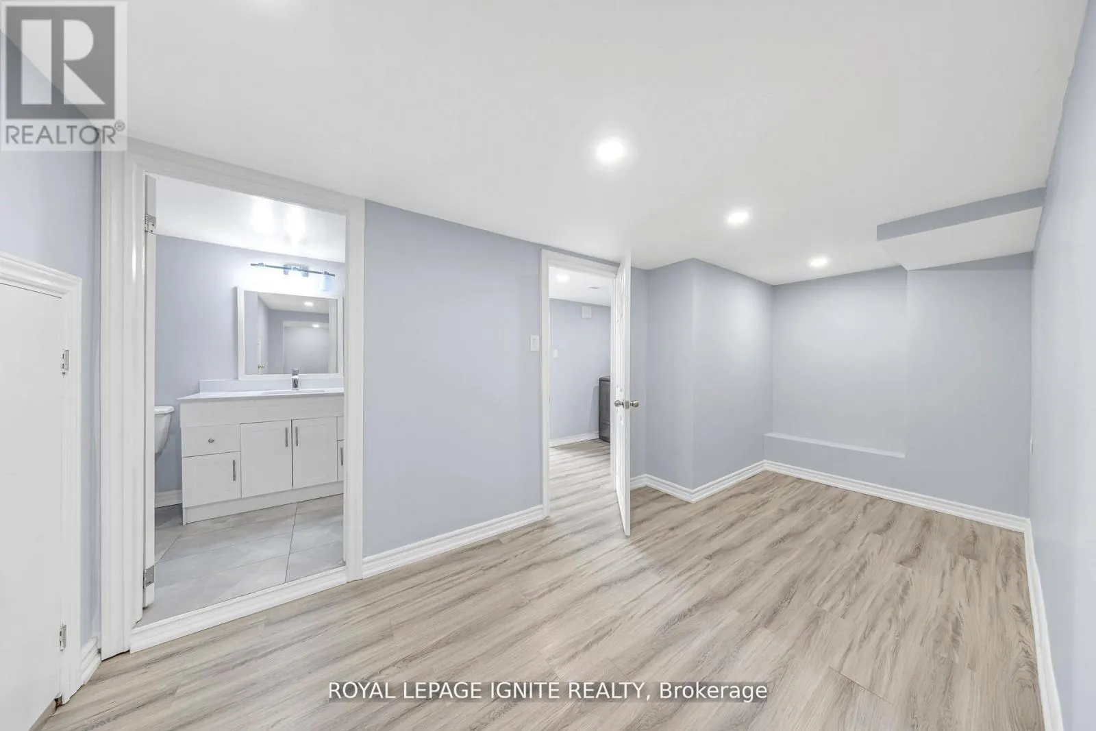 806 HENRY STREET