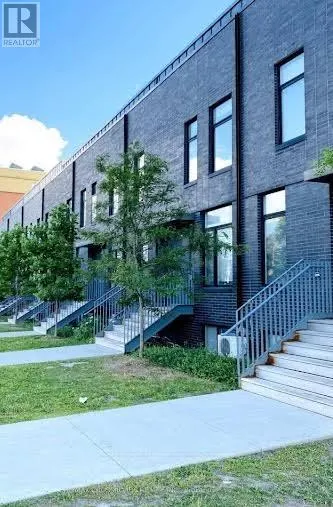10-1 - 1720 SIMCOE STREET N