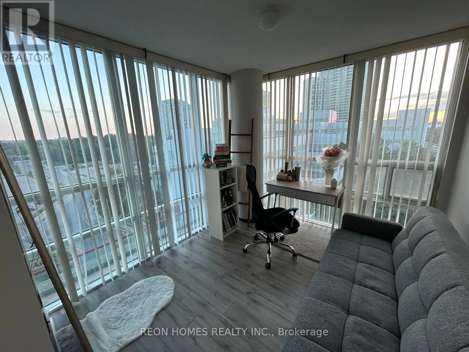 709 - 50 BRIAN HARRISON WAY