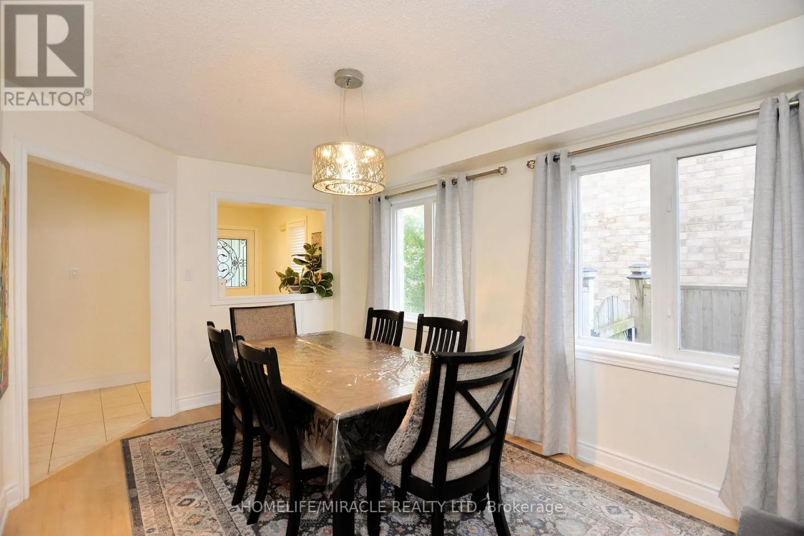41 COTTAGE CRESCENT