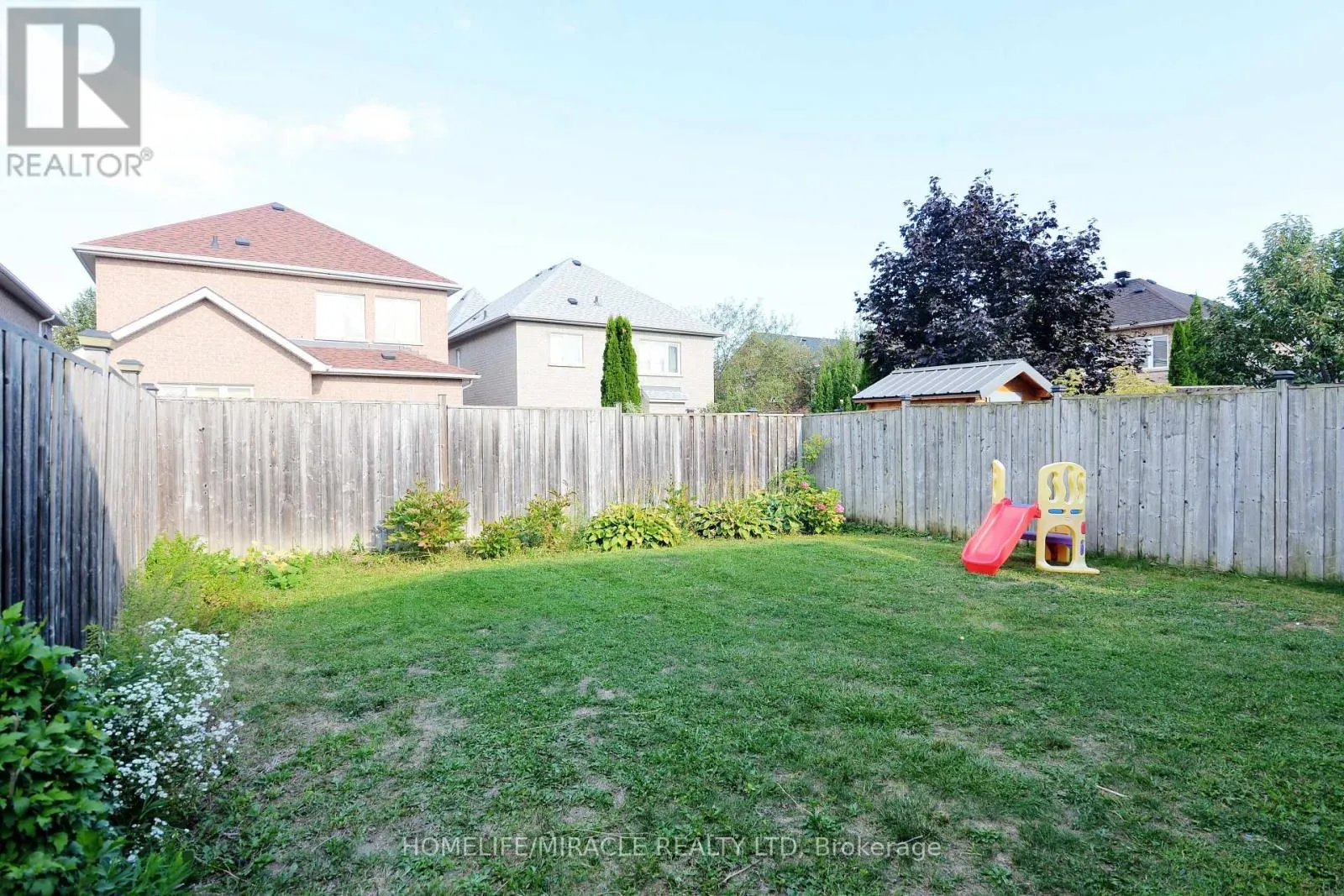 41 COTTAGE CRESCENT