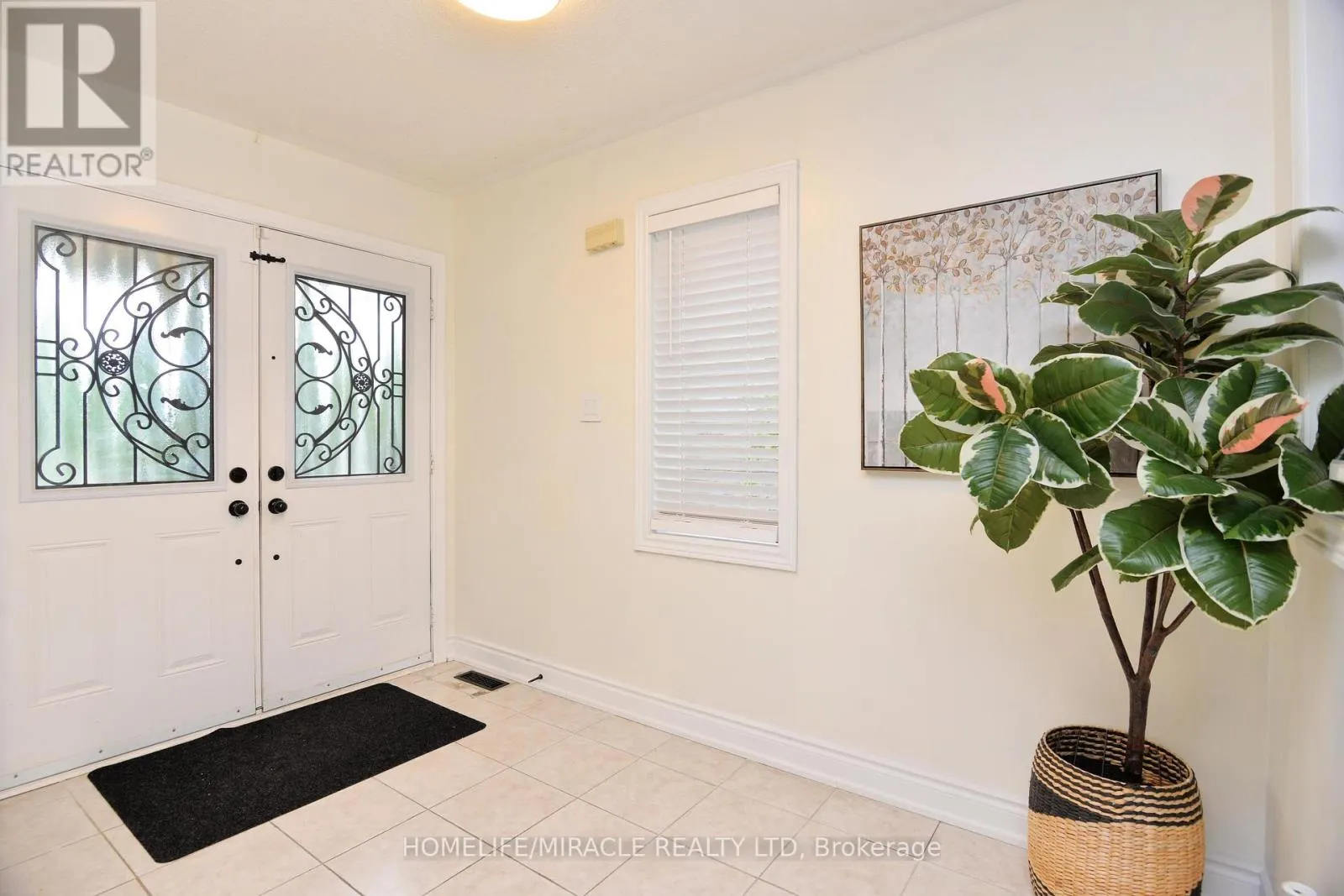 41 COTTAGE CRESCENT