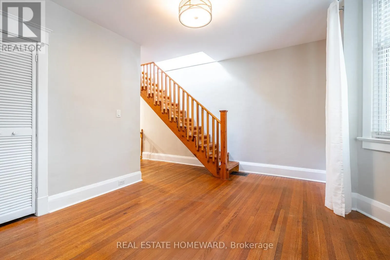 3 - 183 BEECH AVENUE