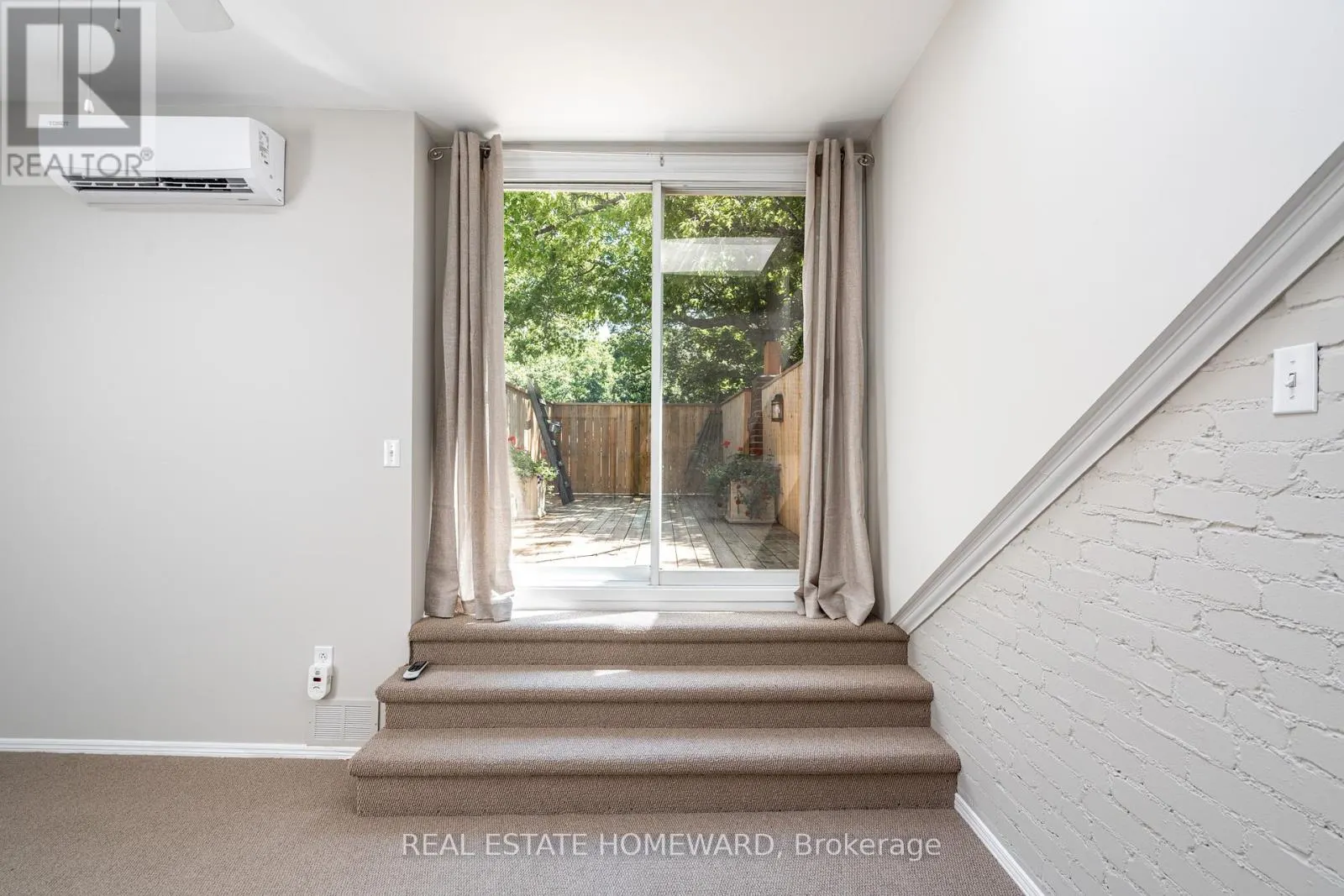3 - 183 BEECH AVENUE