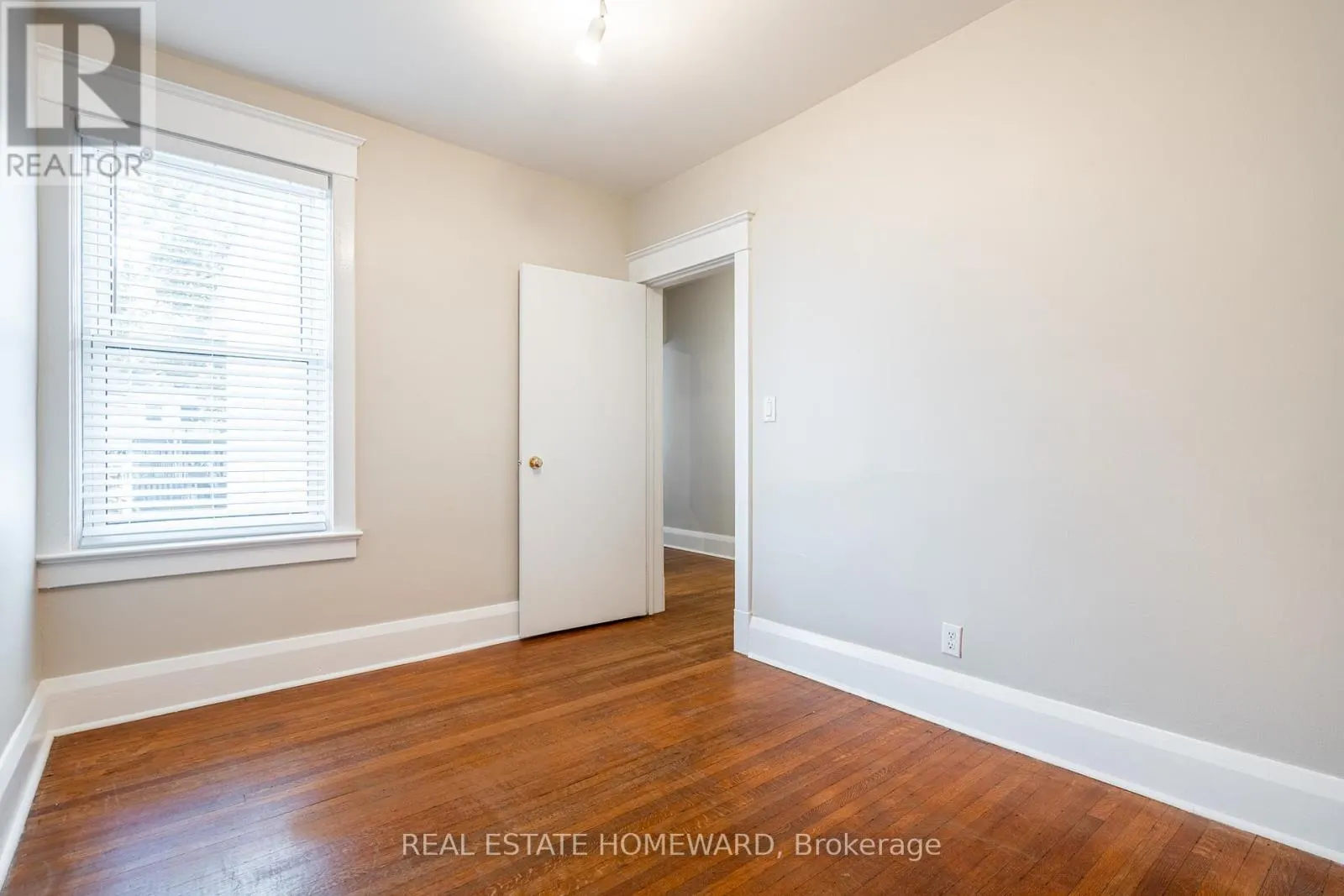 3 - 183 BEECH AVENUE