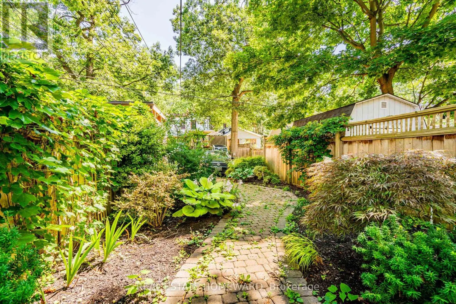 3 - 183 BEECH AVENUE