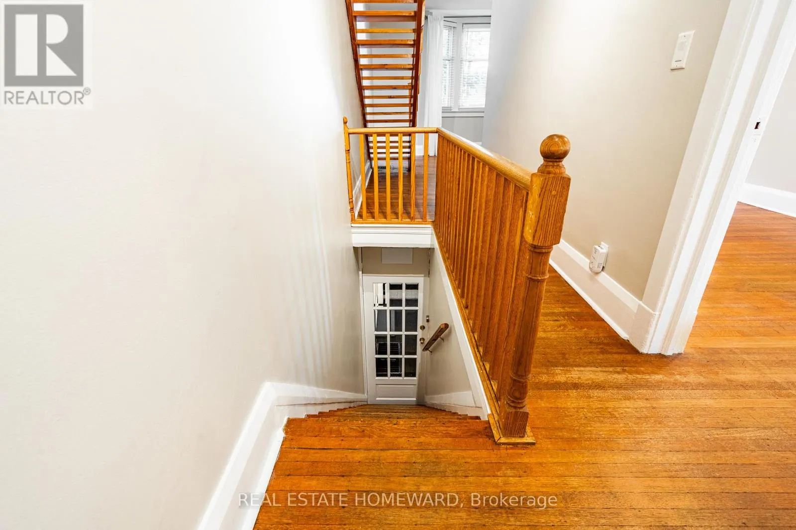 3 - 183 BEECH AVENUE