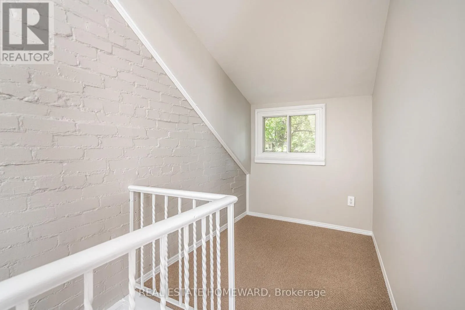 3 - 183 BEECH AVENUE
