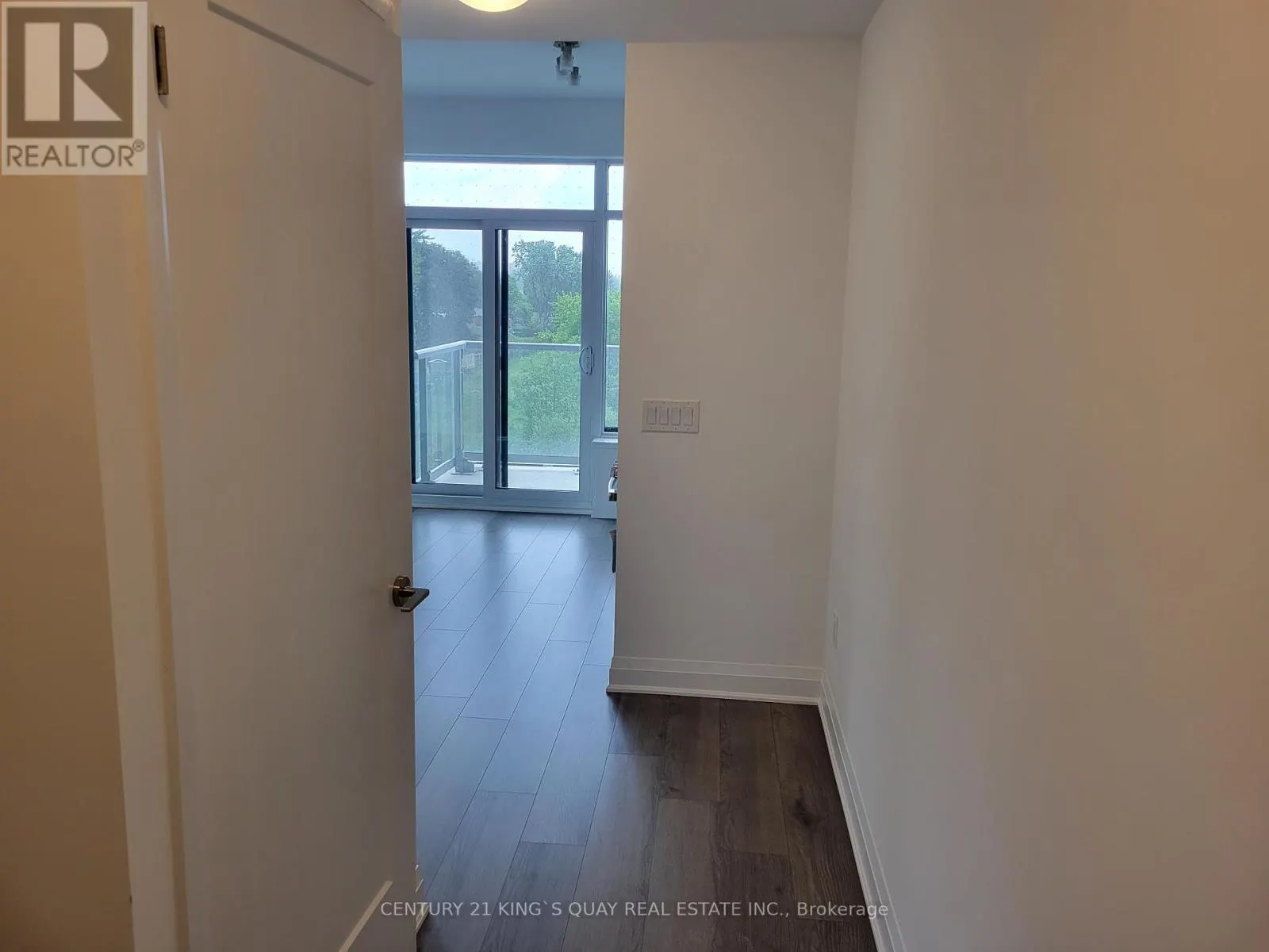 220 - 3220 SHEPPARD AVENUE E