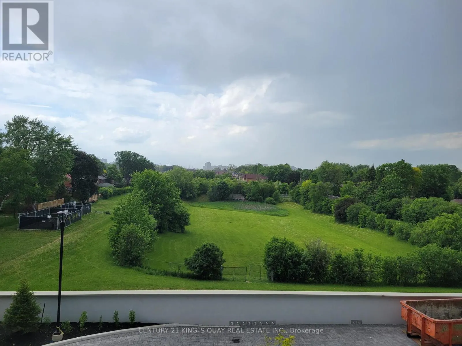 220 - 3220 SHEPPARD AVENUE E