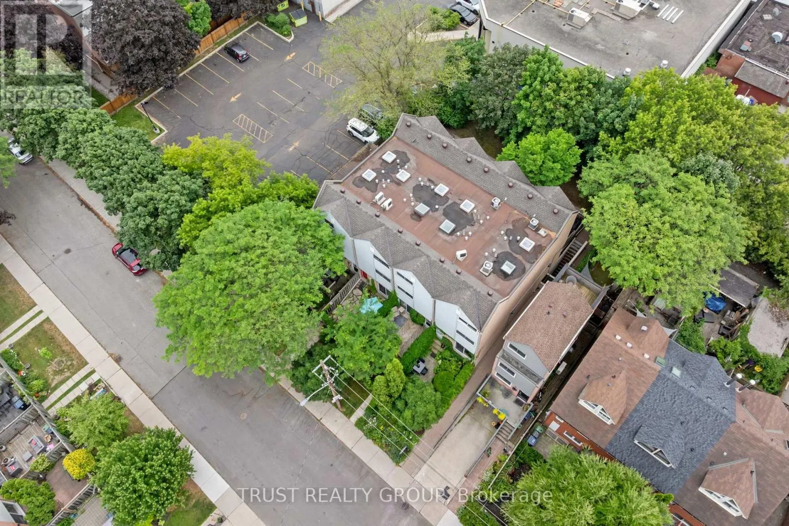 32 - 41 BATTENBERG AVENUE