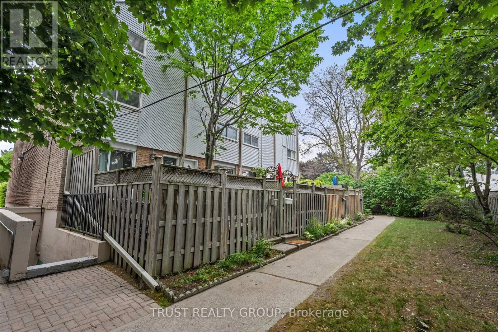 32 - 41 BATTENBERG AVENUE