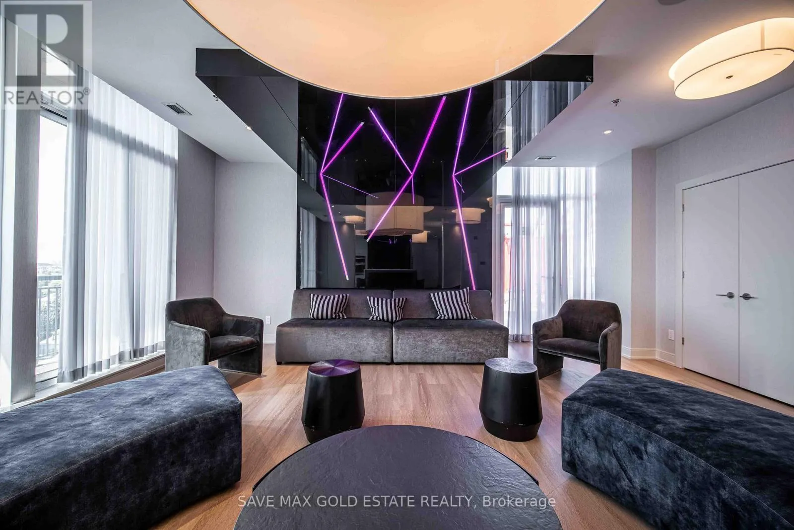 107 - 104 GLEN EVEREST ROAD
