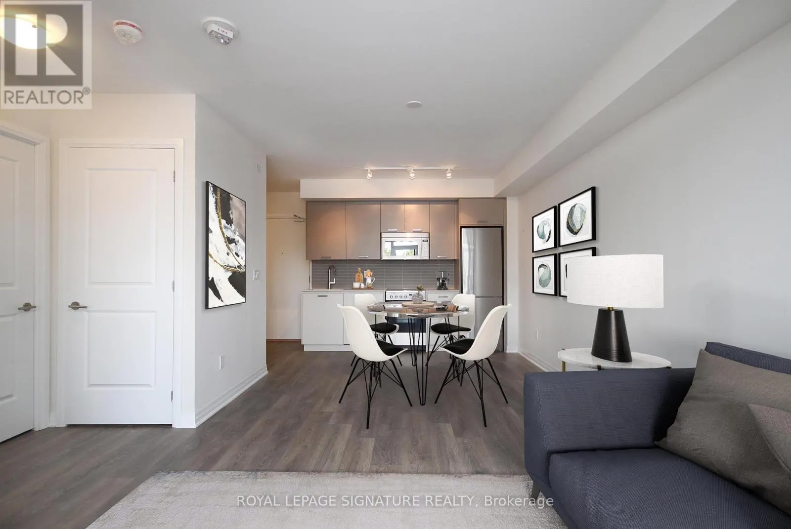 325 - 2301 DANFORTH AVENUE
