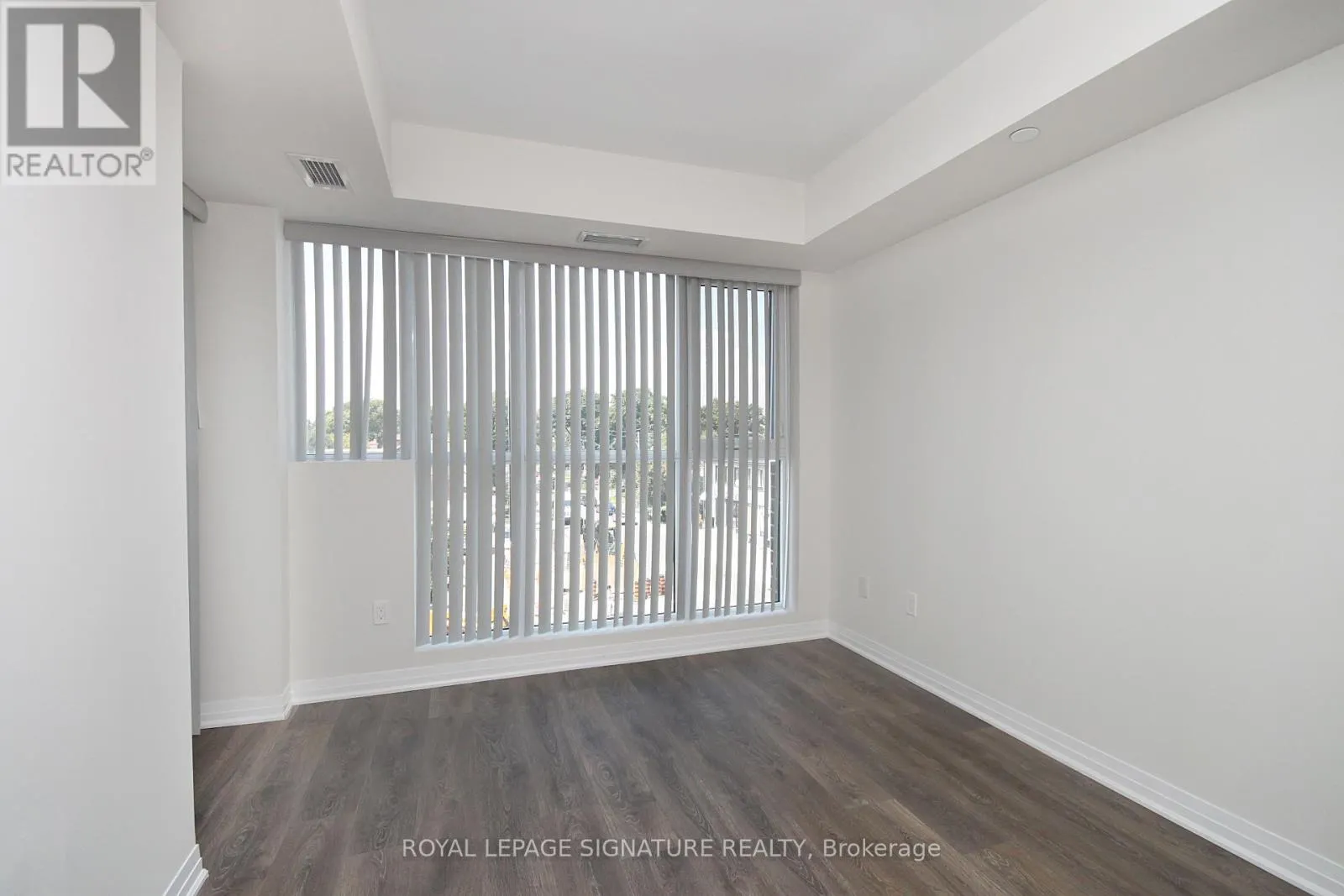 325 - 2301 DANFORTH AVENUE