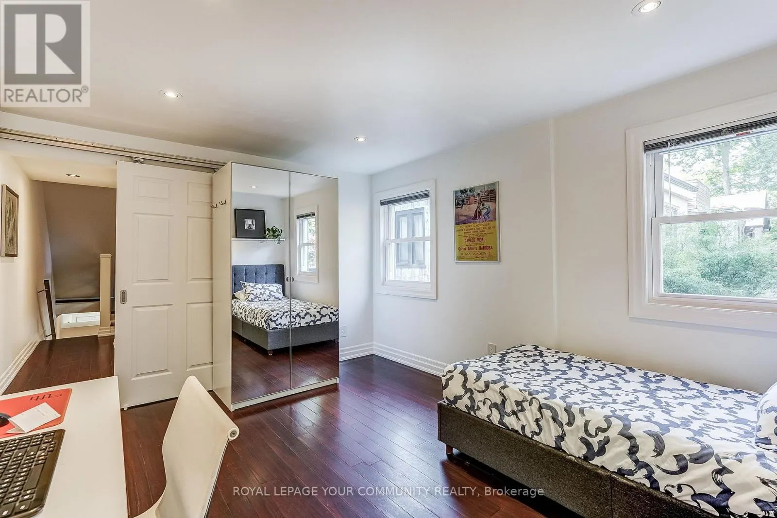 13 HOWLAND ROAD