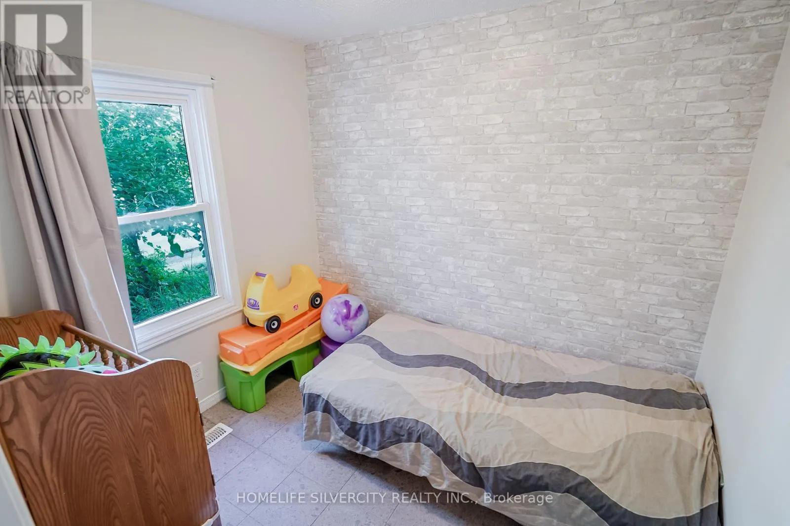 283 PARK ROAD S