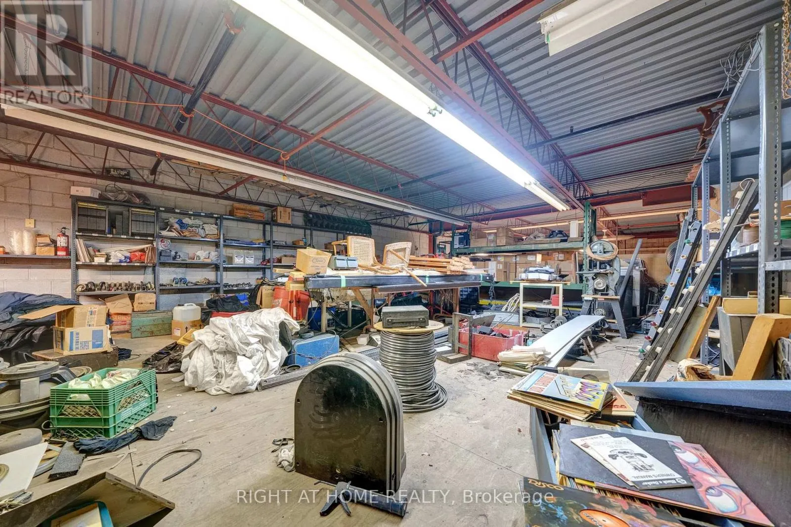 16 - 520 WESTNEY ROAD S