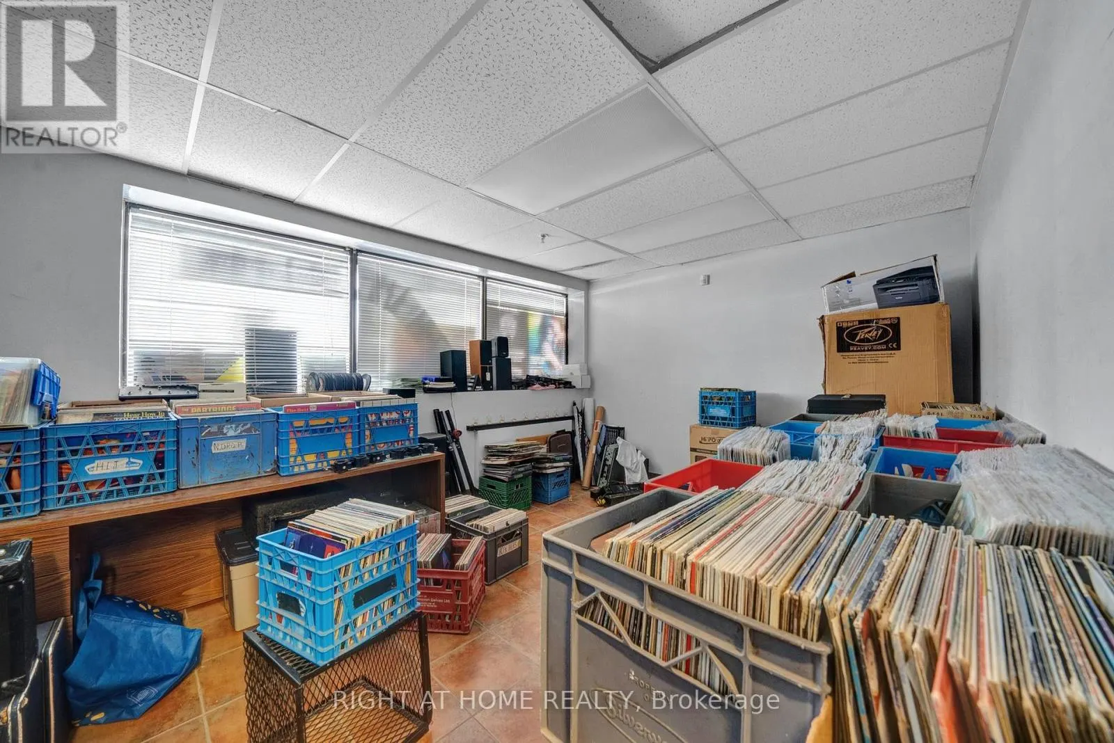 16 - 520 WESTNEY ROAD S