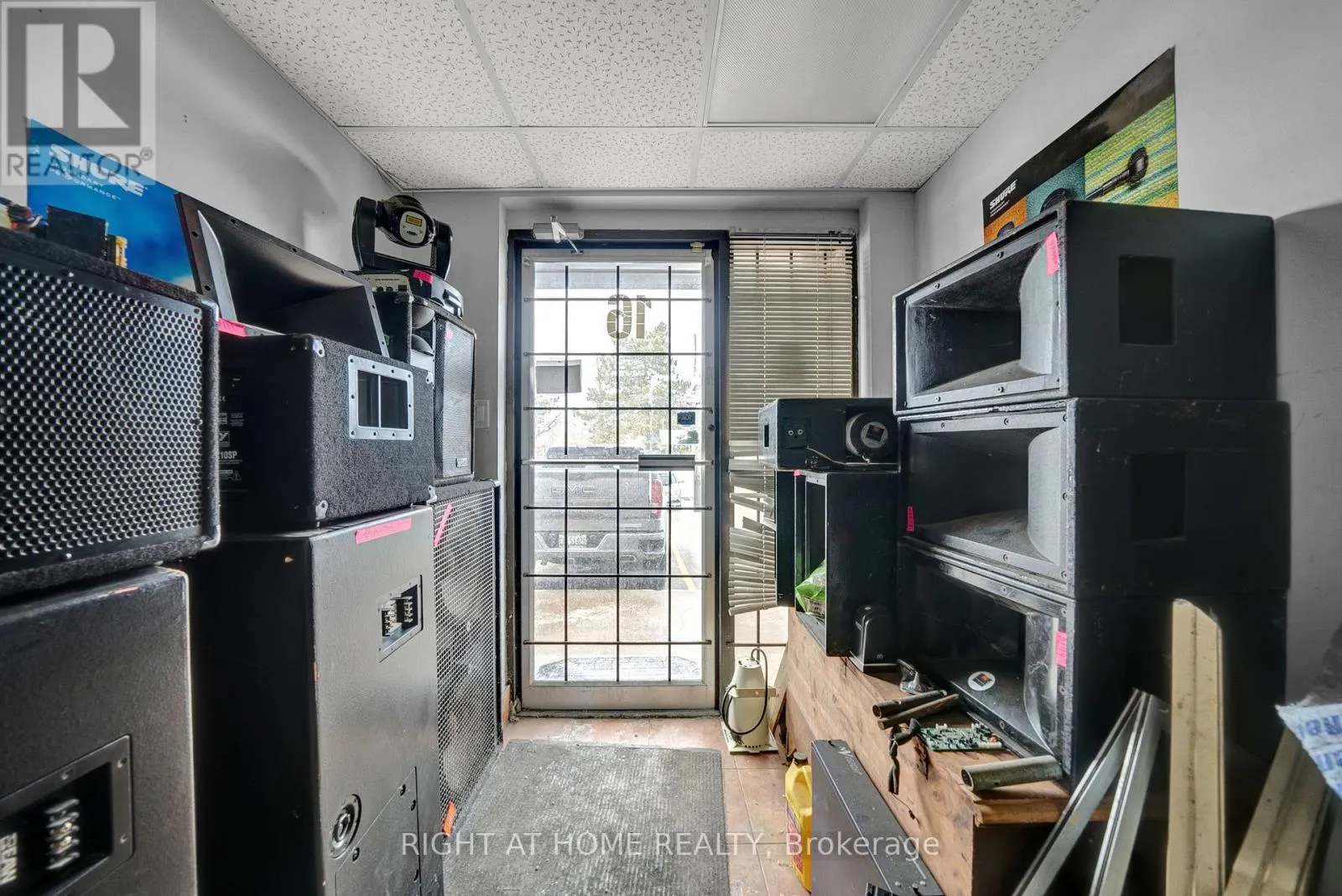 16 - 520 WESTNEY ROAD S