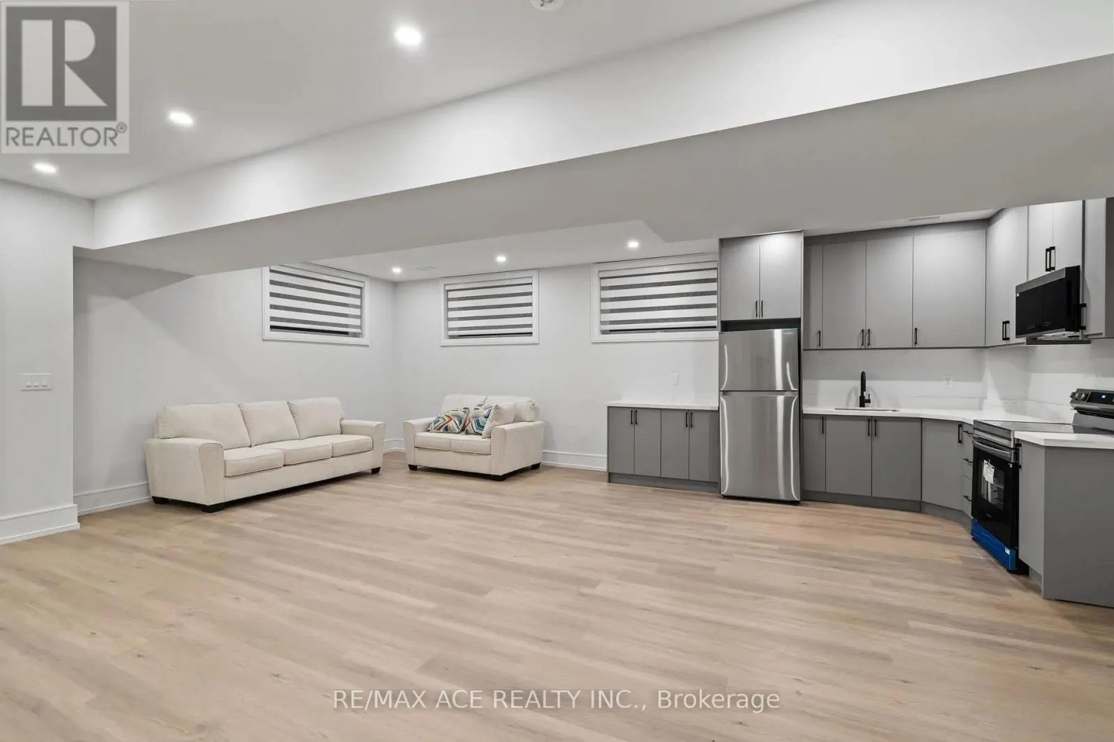 251 KENNEDY ROAD
