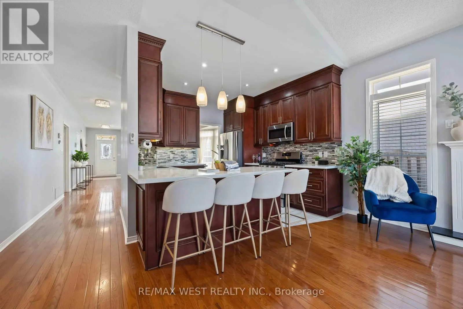 636 FAYWOOD CRESCENT
