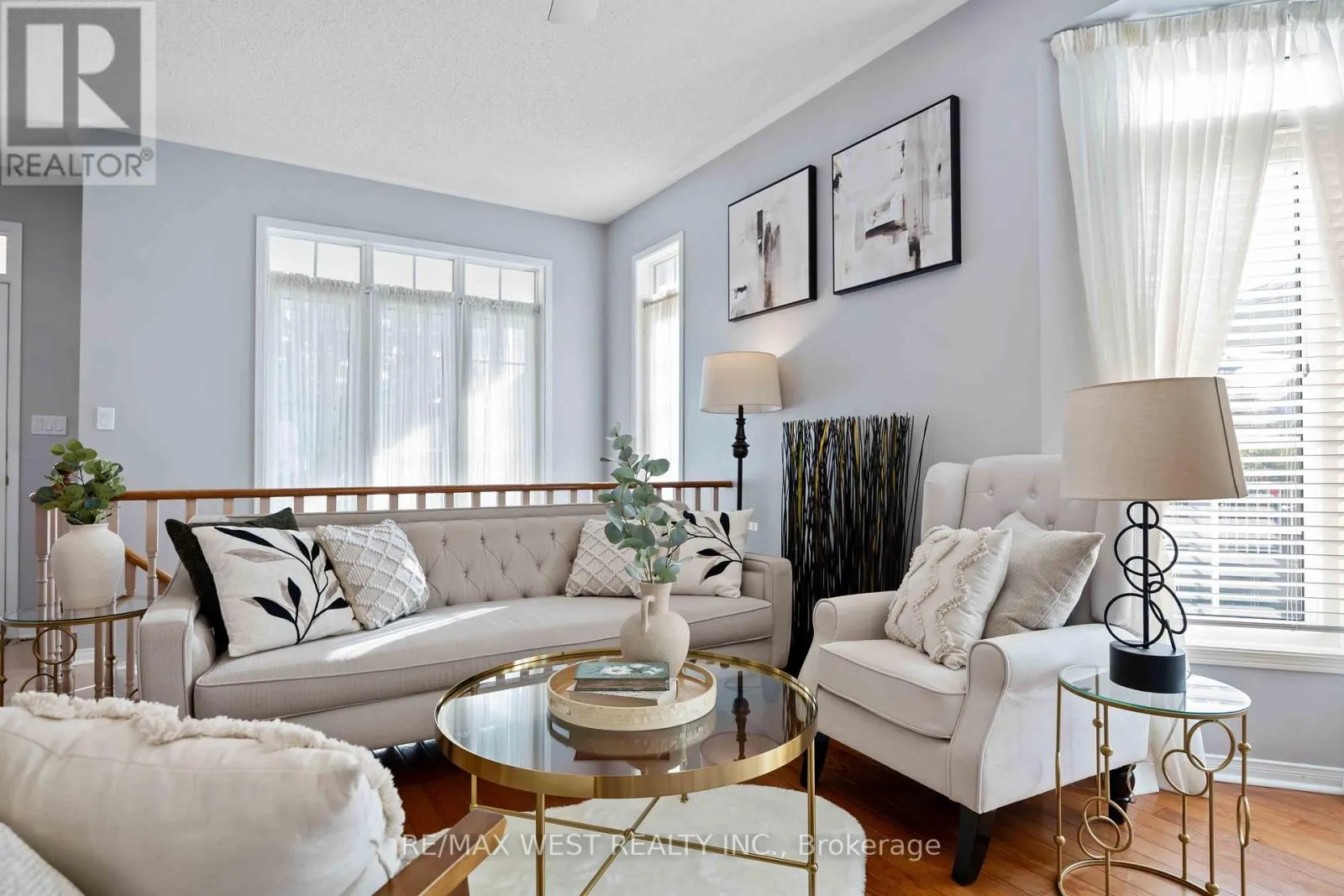 636 FAYWOOD CRESCENT