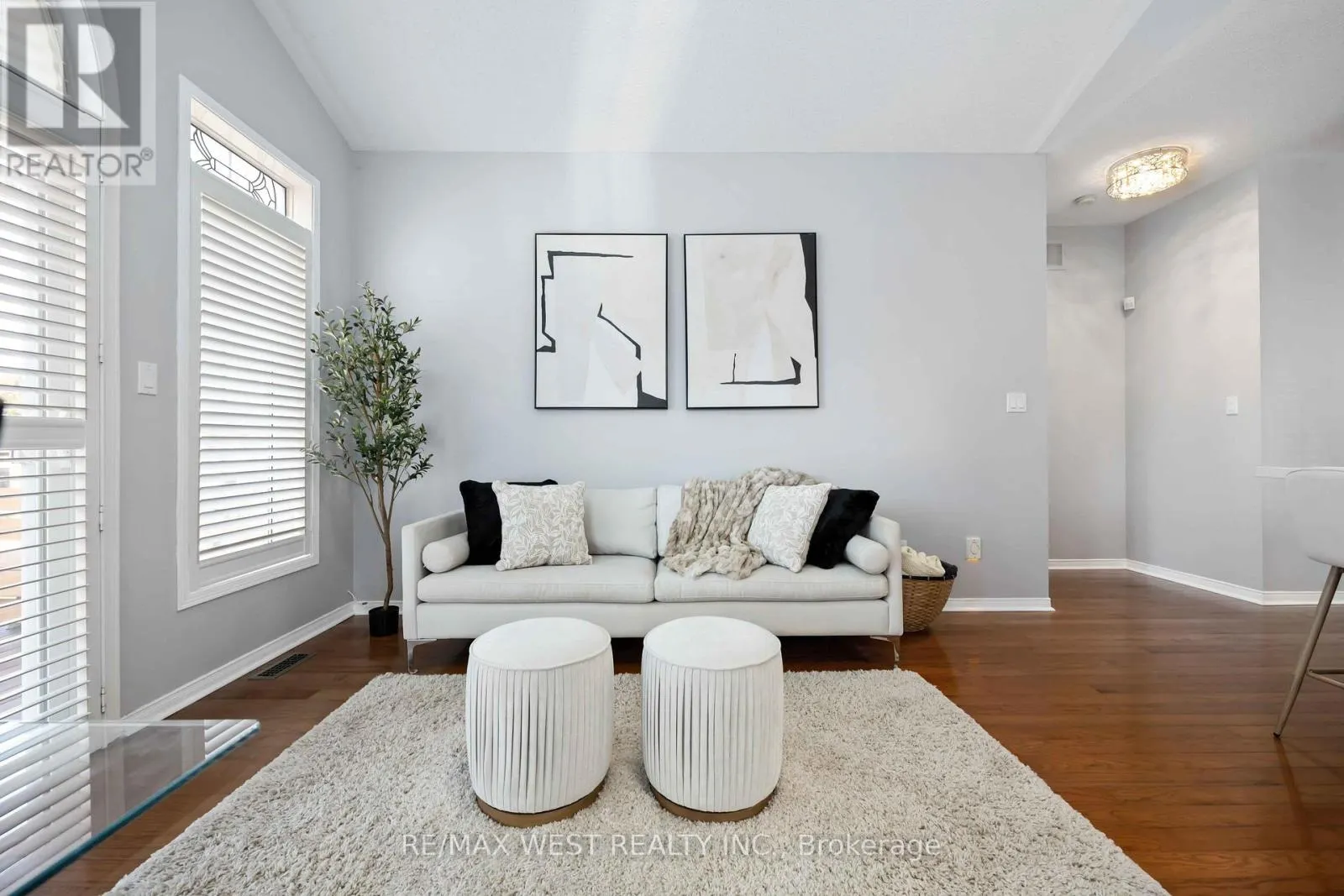 636 FAYWOOD CRESCENT