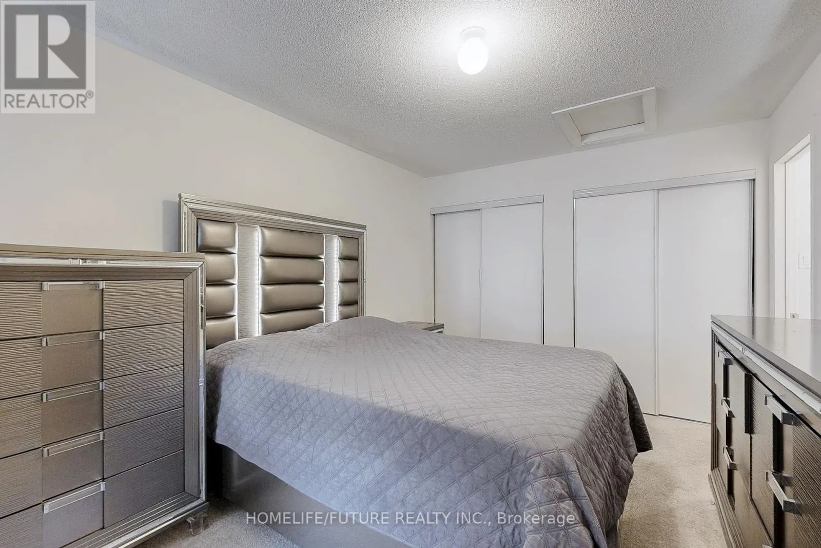 224 LORD ELGIN LANE
