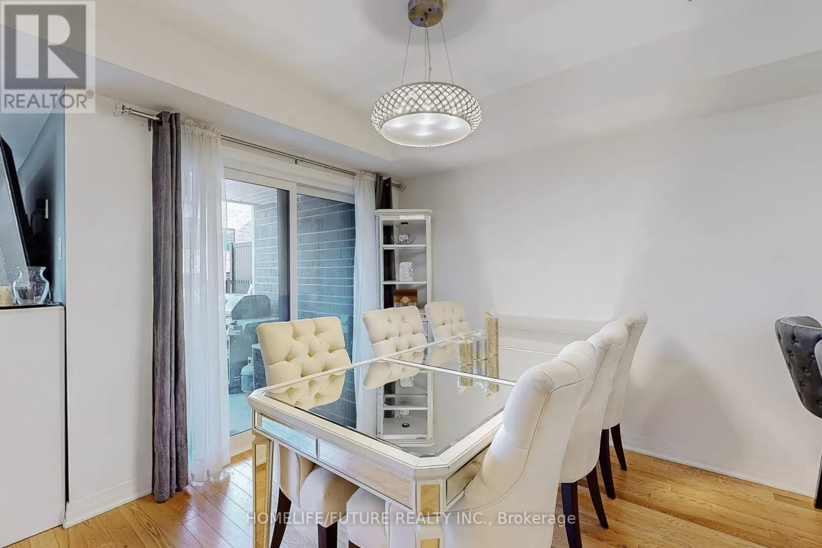 224 LORD ELGIN LANE