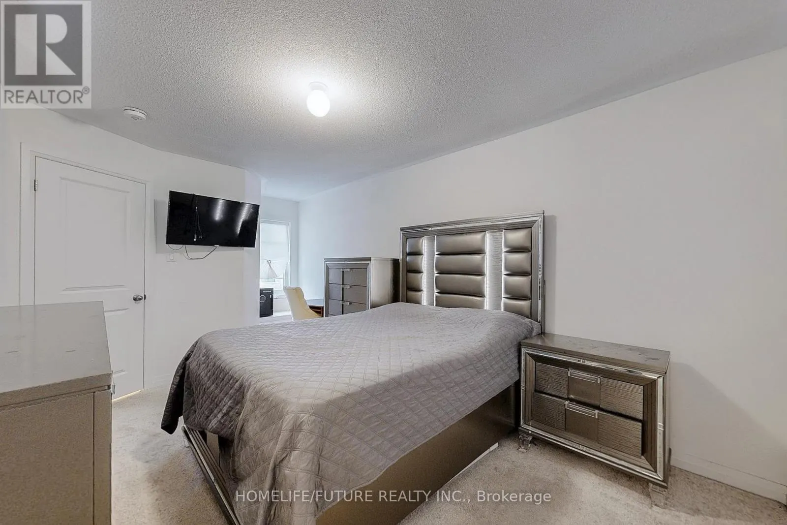 224 LORD ELGIN LANE