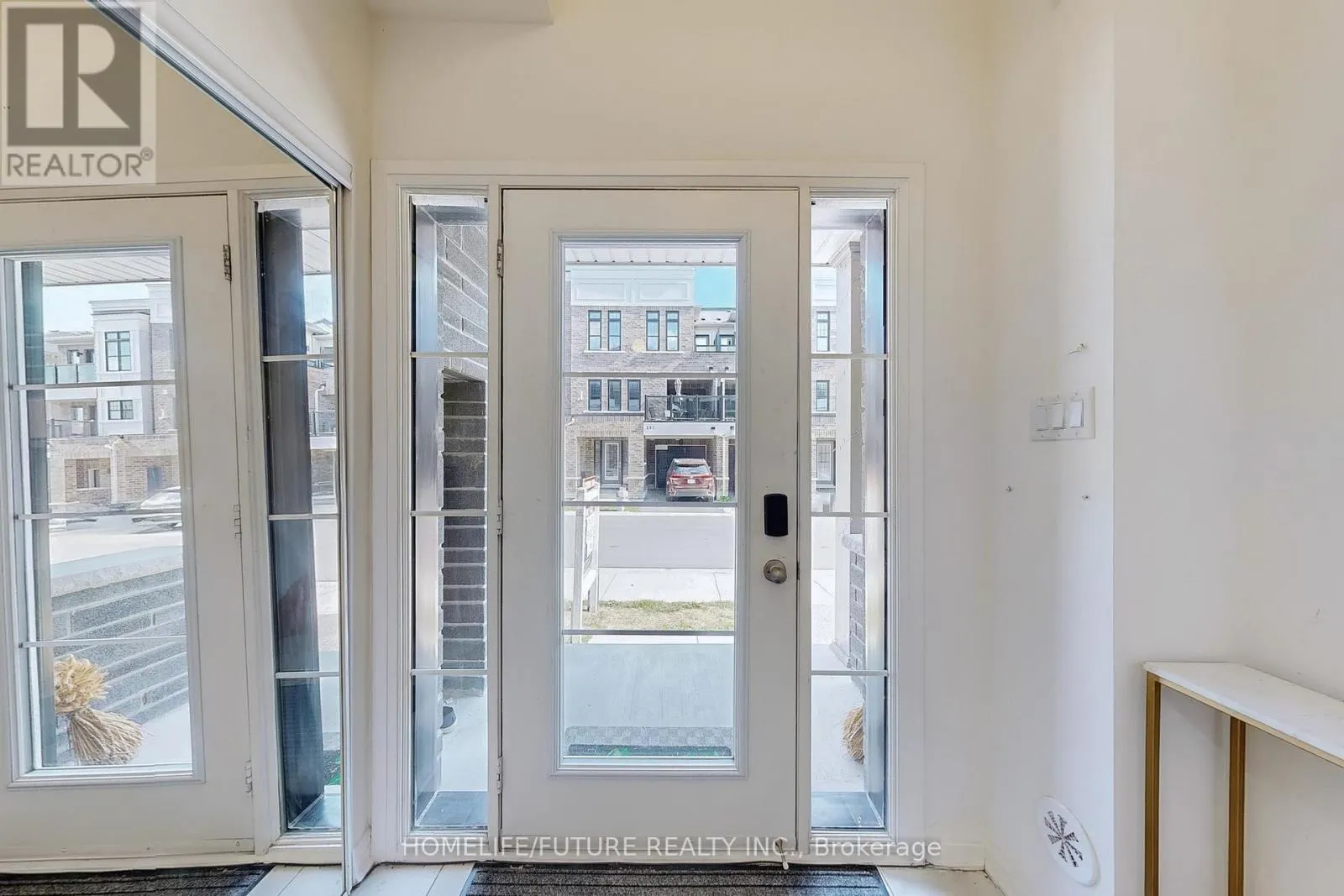 224 LORD ELGIN LANE